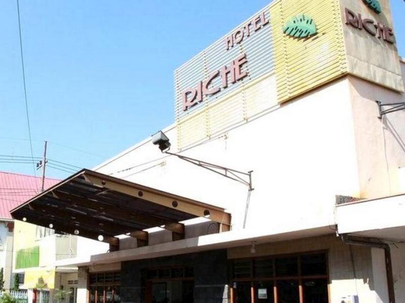 Riche Heritage Hotel Malang Ngoại thất bức ảnh